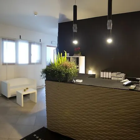 Lacroma Aparthotel Grado