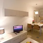 Apartahotel Lacroma