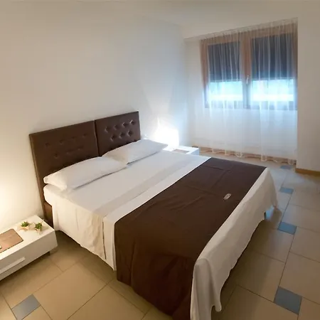 Lacroma شقة فندقية غرادو