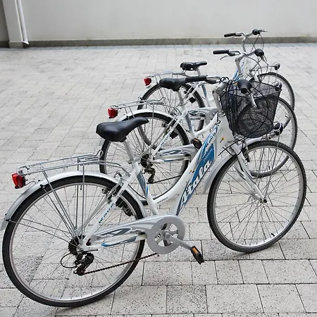 Aparthotel Lacroma Grado