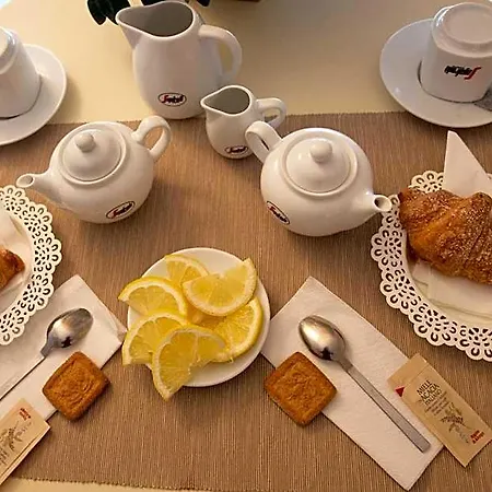 Lacroma شقة فندقية 4*