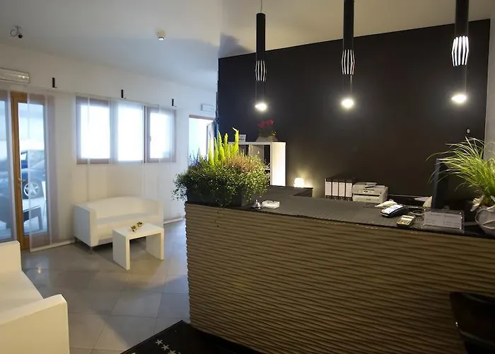 Lacroma Apartmanhotel Grado